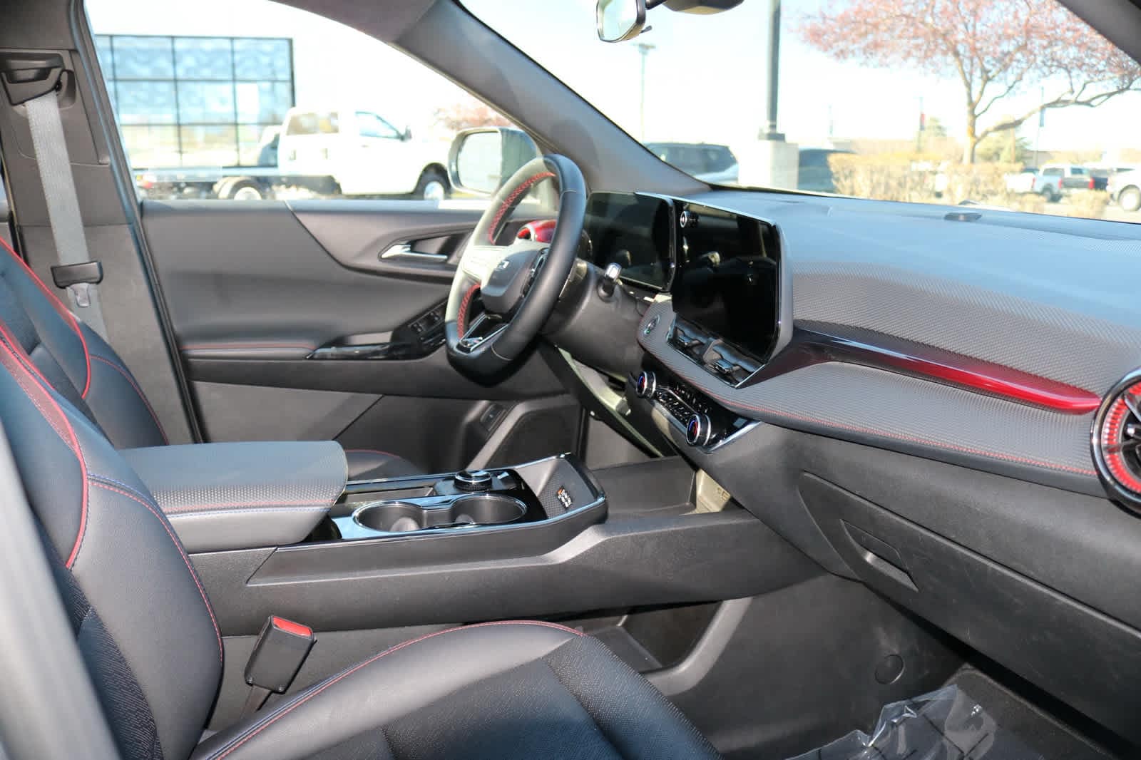 Thumbnail: 2025 Chevrolet Equinox - 23