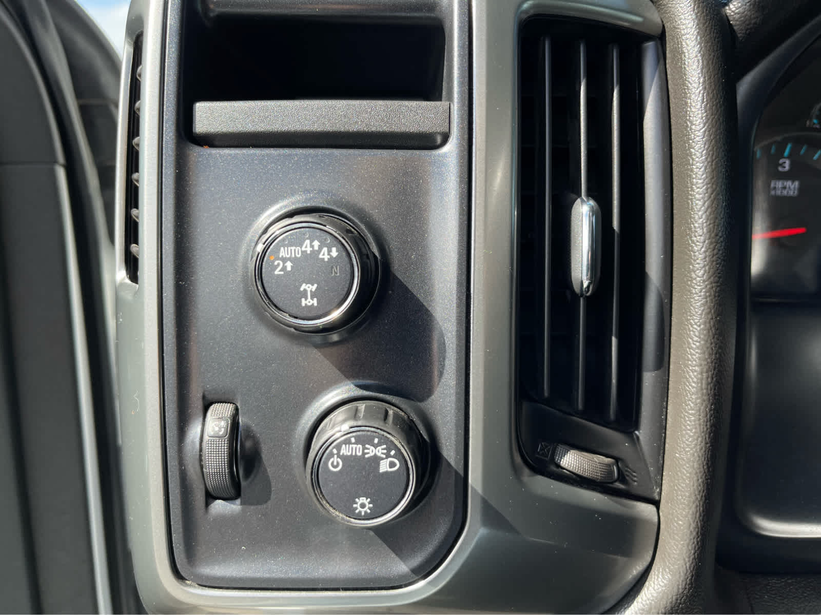 2019 Chevrolet Silverado 1500 LT 17