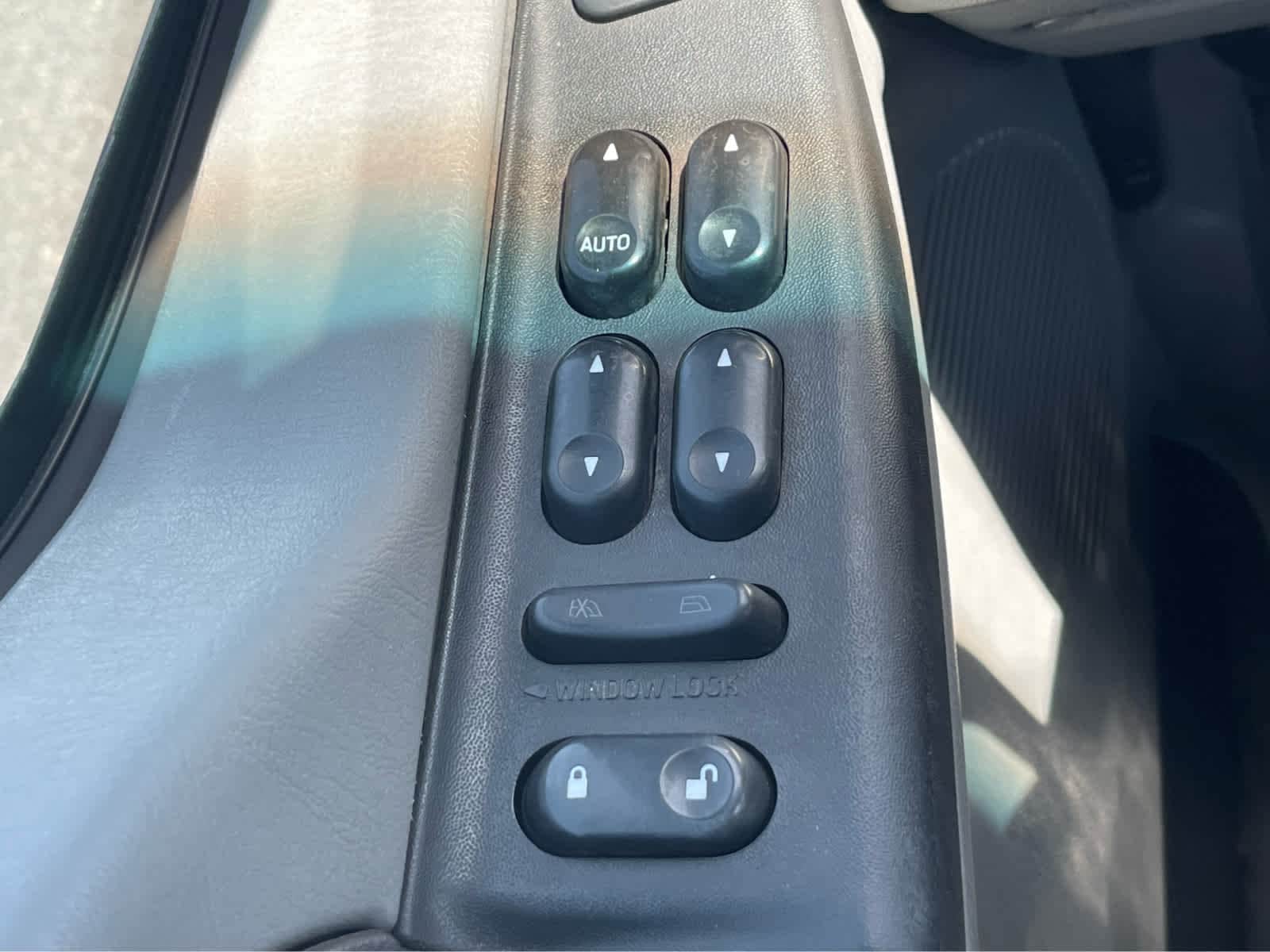 Thumbnail: 2005 Ford Excursion - 15