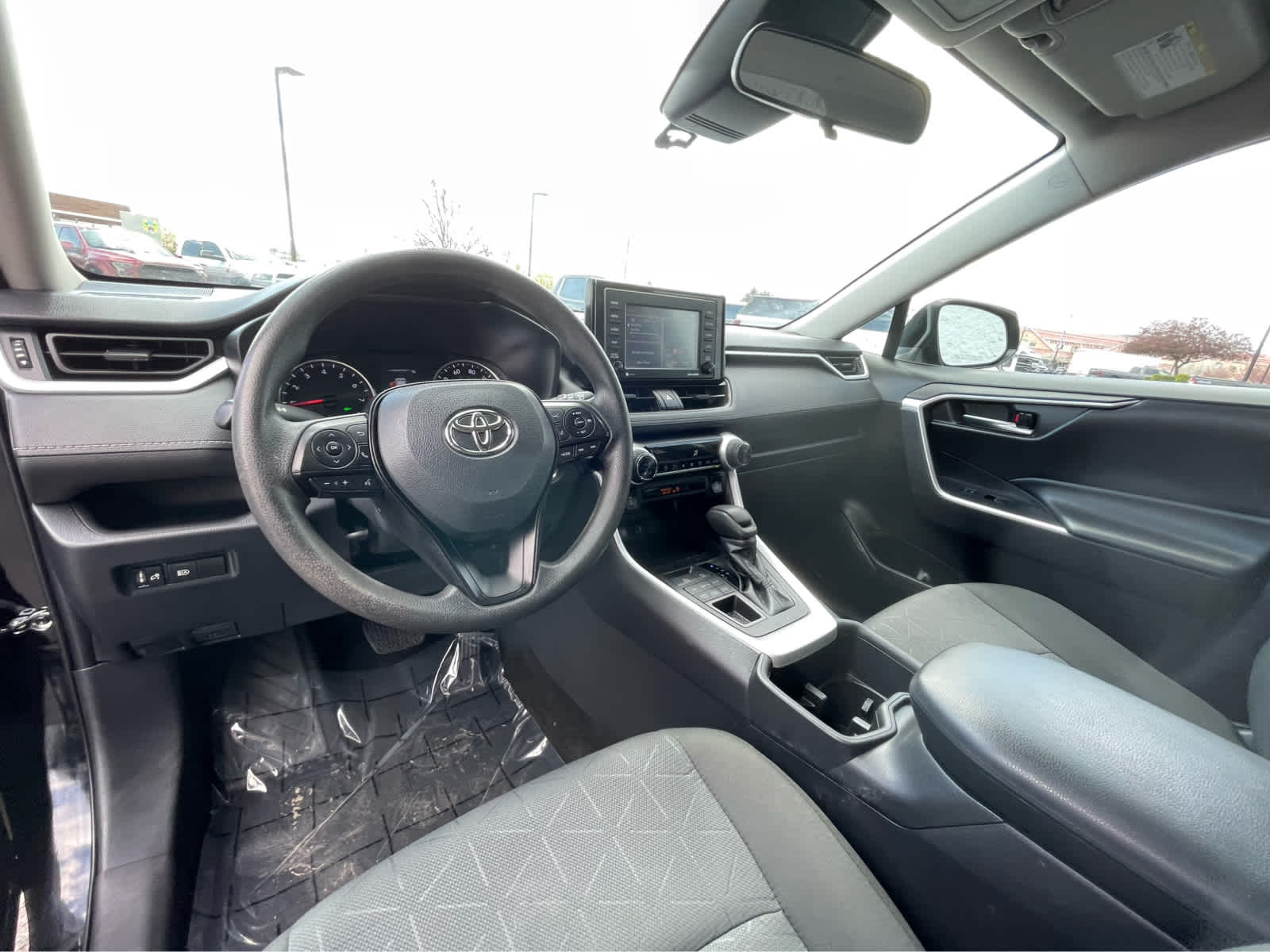 Used 2022 Toyota RAV4 XLE with VIN 2T3P1RFV9NW272973 for sale in Klamath Falls, OR