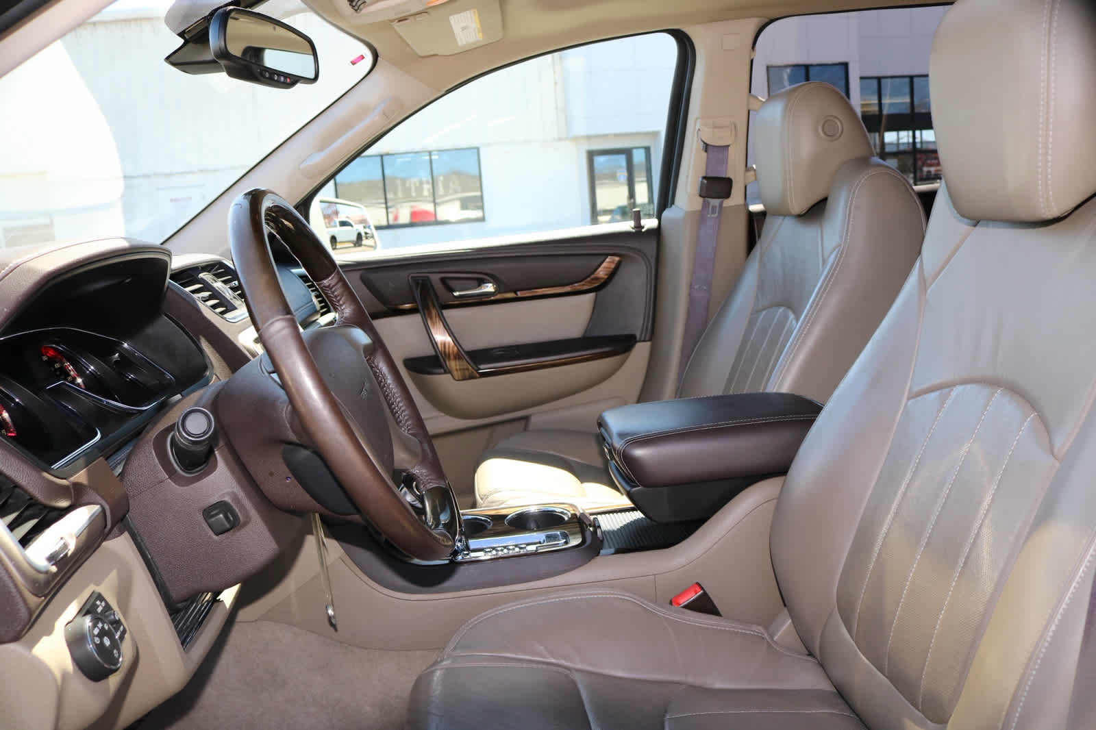 Thumbnail: 2015 GMC Acadia - 28