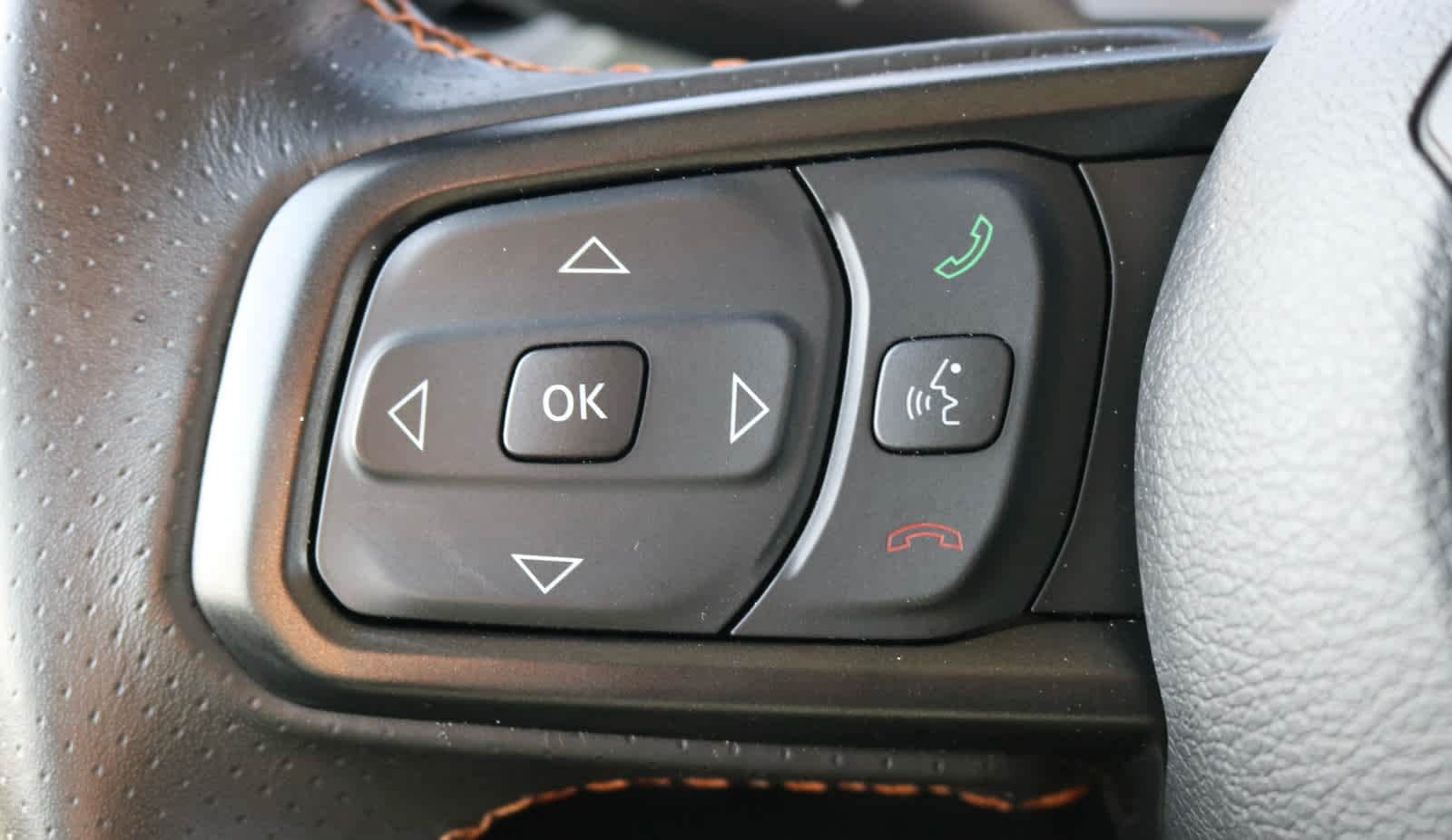 Thumbnail: 2024 Jeep Gladiator - 19