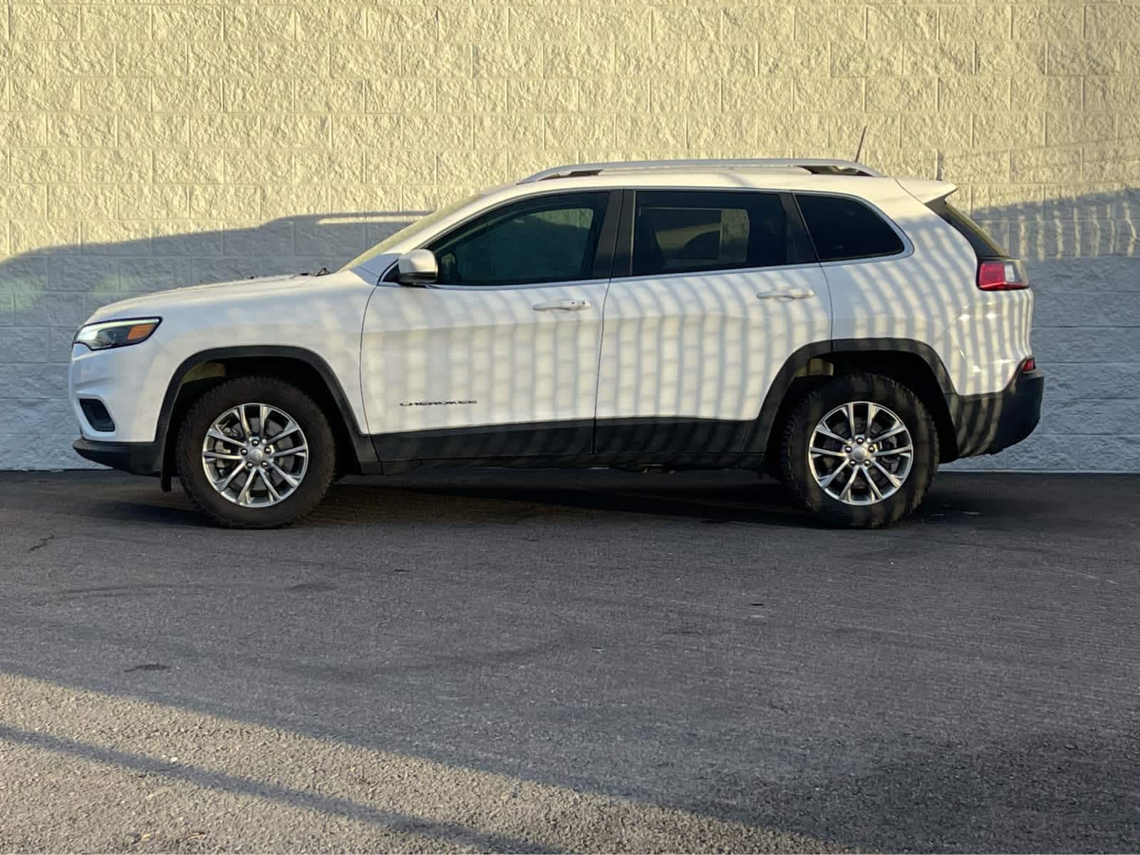 Thumbnail: 2019 Jeep Cherokee - 4