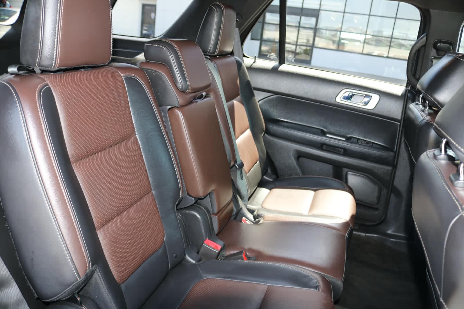 Thumbnail: 2015 Ford Explorer - 24