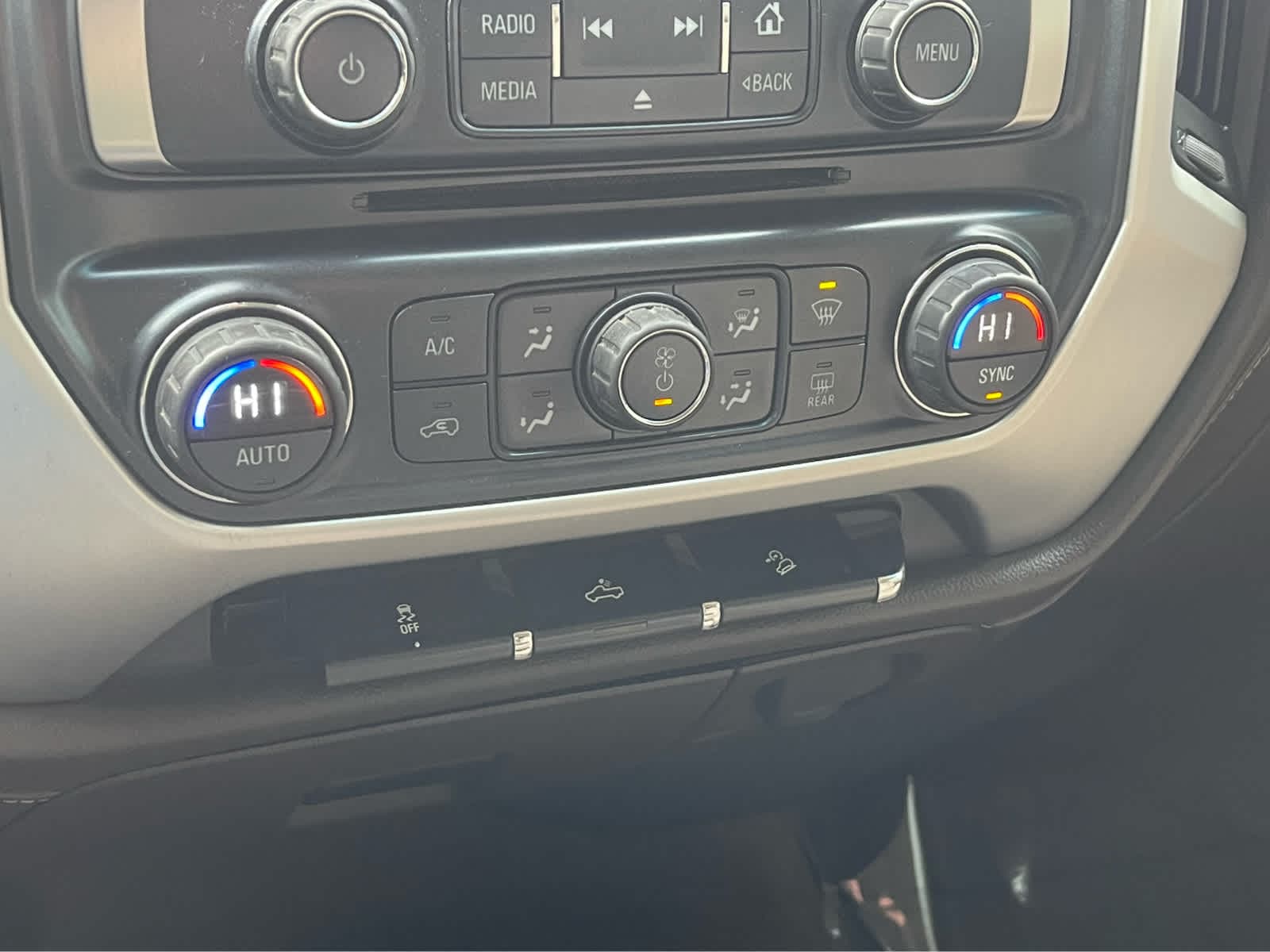 Thumbnail: 2016 GMC Sierra 1500 - 16