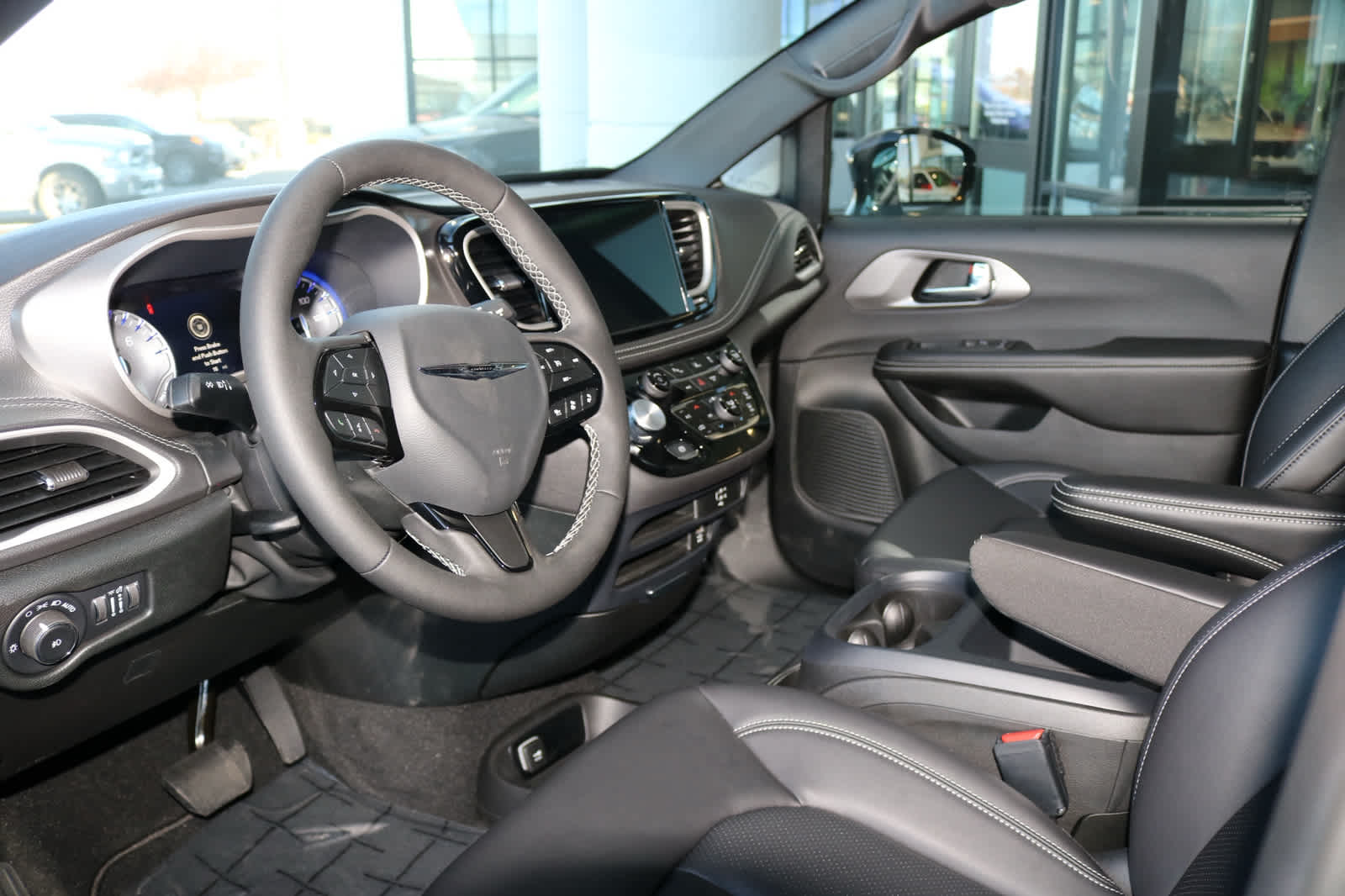 Thumbnail: 2026 Chrysler Pacifica - 30