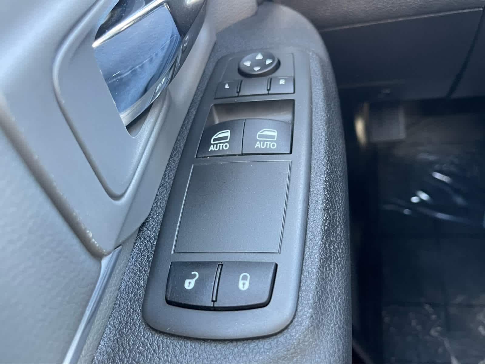 Thumbnail: 2022 RAM 1500 Classic - 21