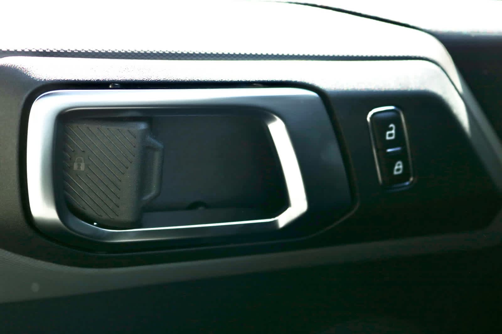 Thumbnail: 2023 Ford Bronco - 20