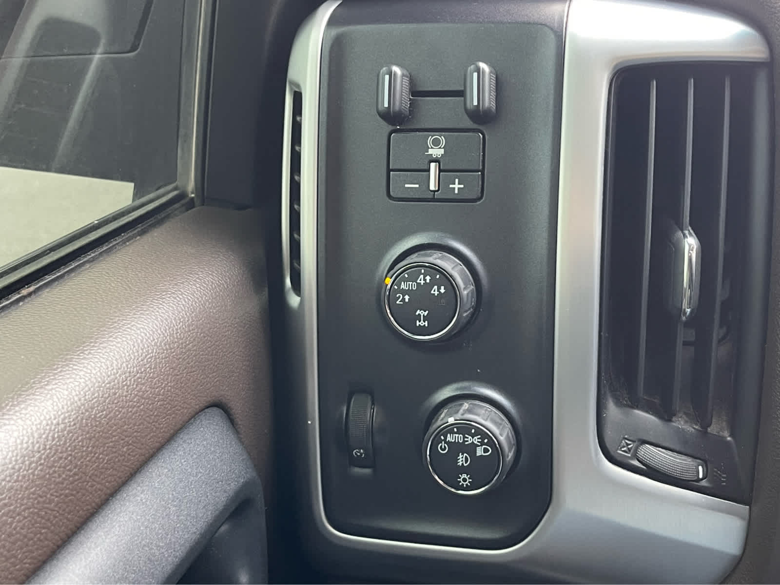 Thumbnail: 2016 GMC Sierra 1500 - 17