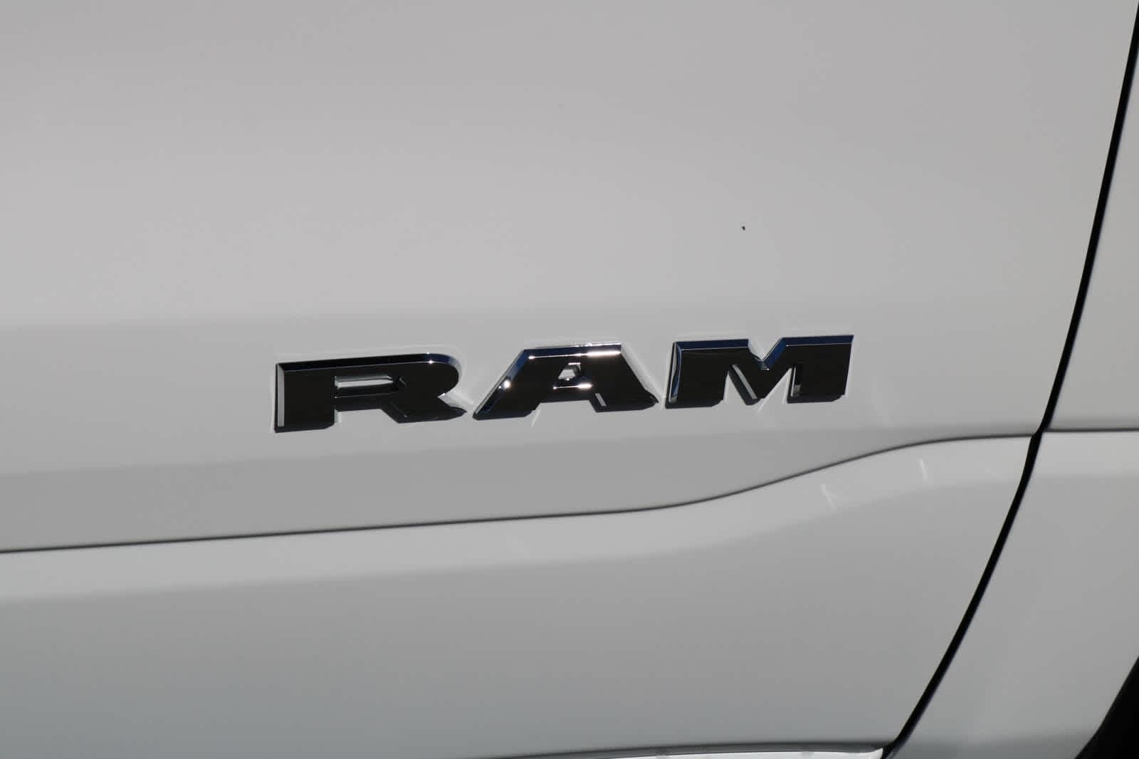 Thumbnail: 2026 RAM 1500 - 9