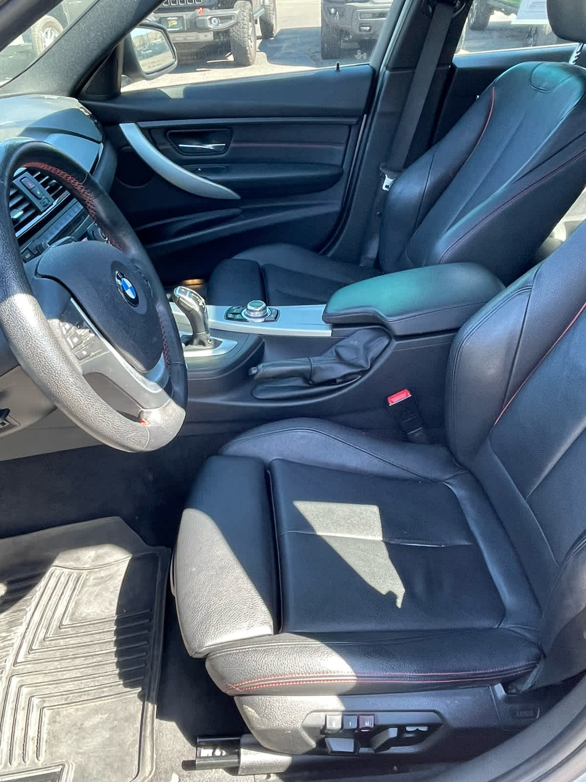 Thumbnail: 2013 BMW 3 Series - 25