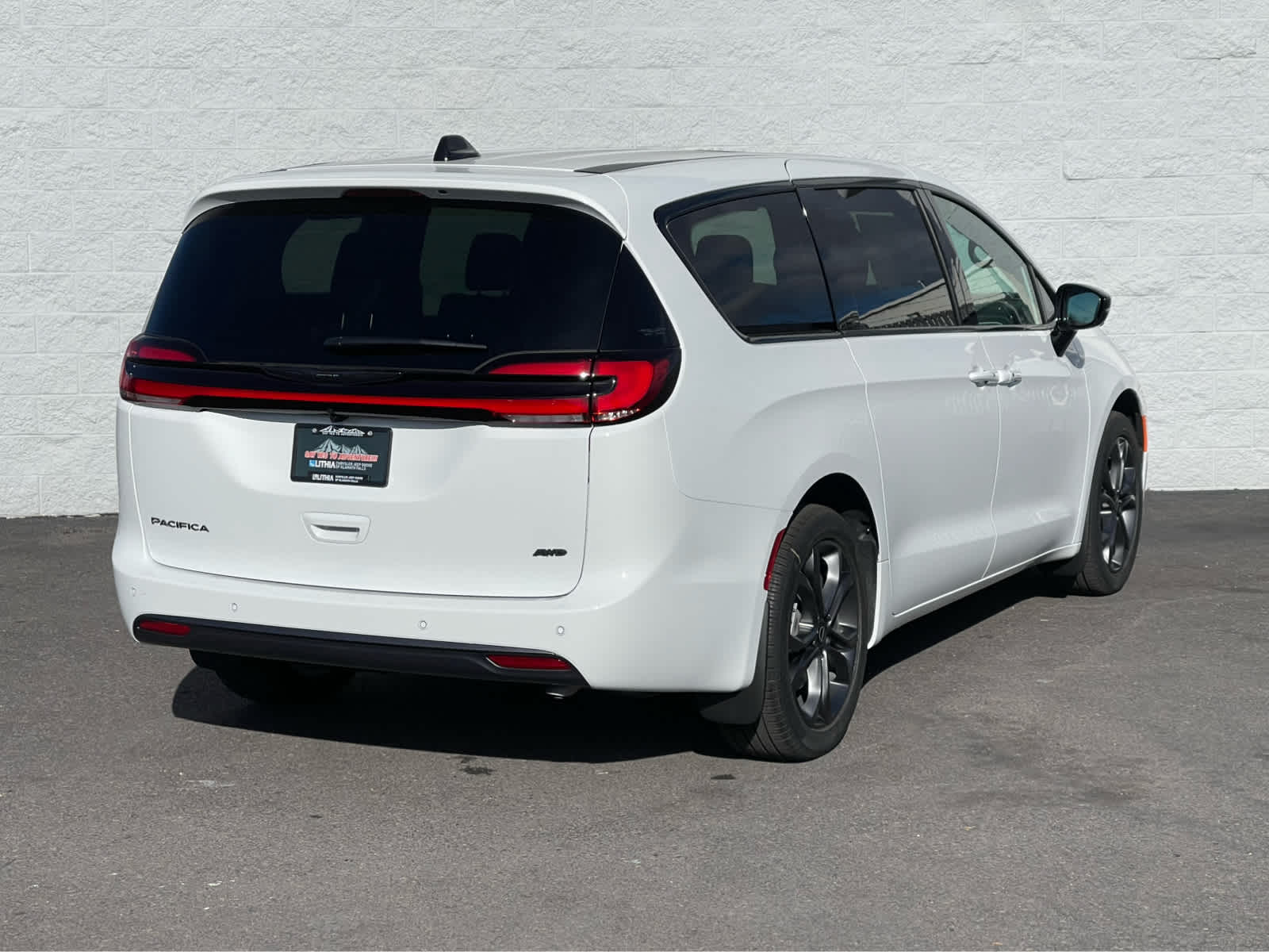 Thumbnail: 2026 Chrysler Pacifica - 13