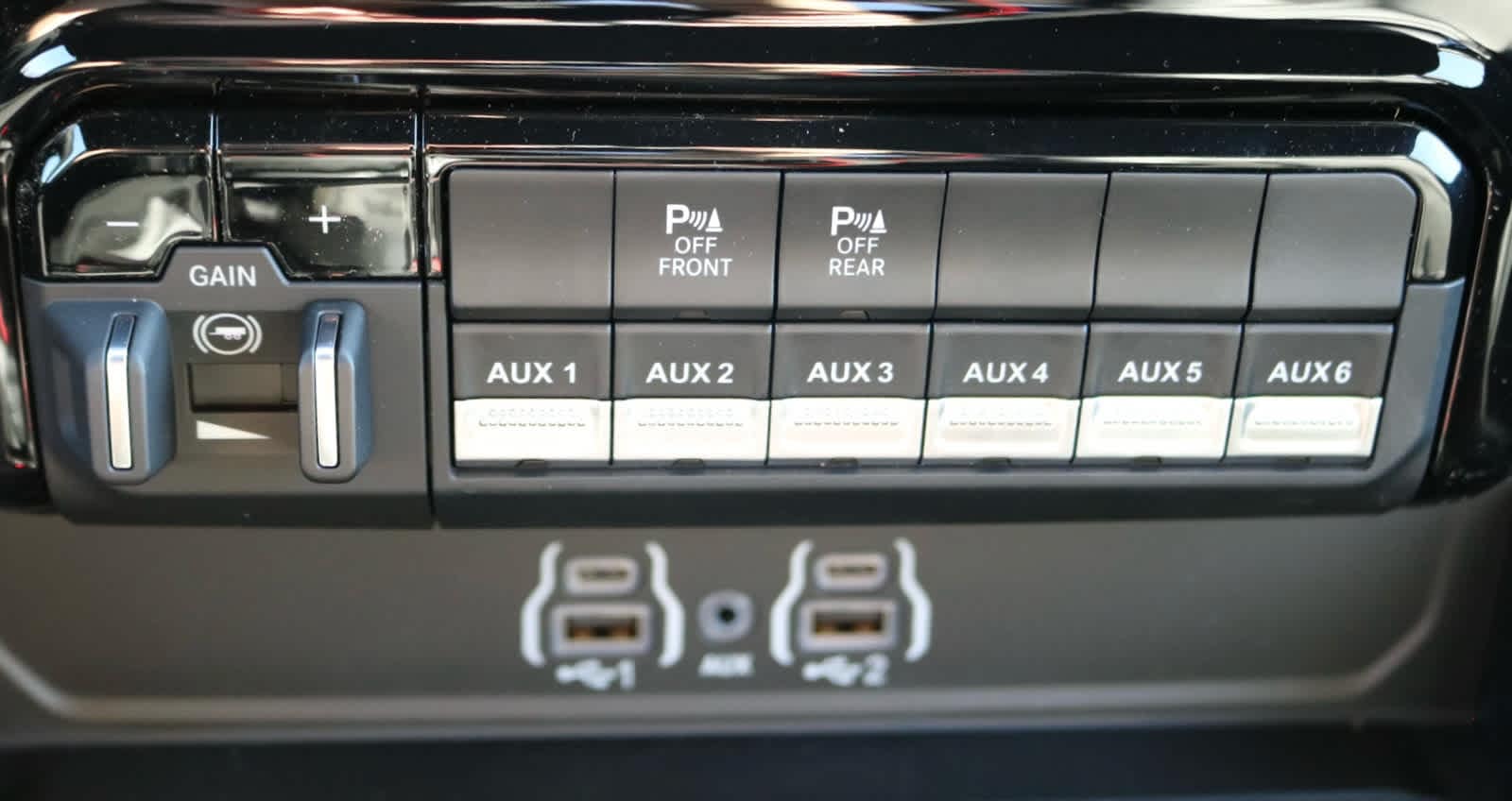 Thumbnail: 2026 RAM 1500 - 19