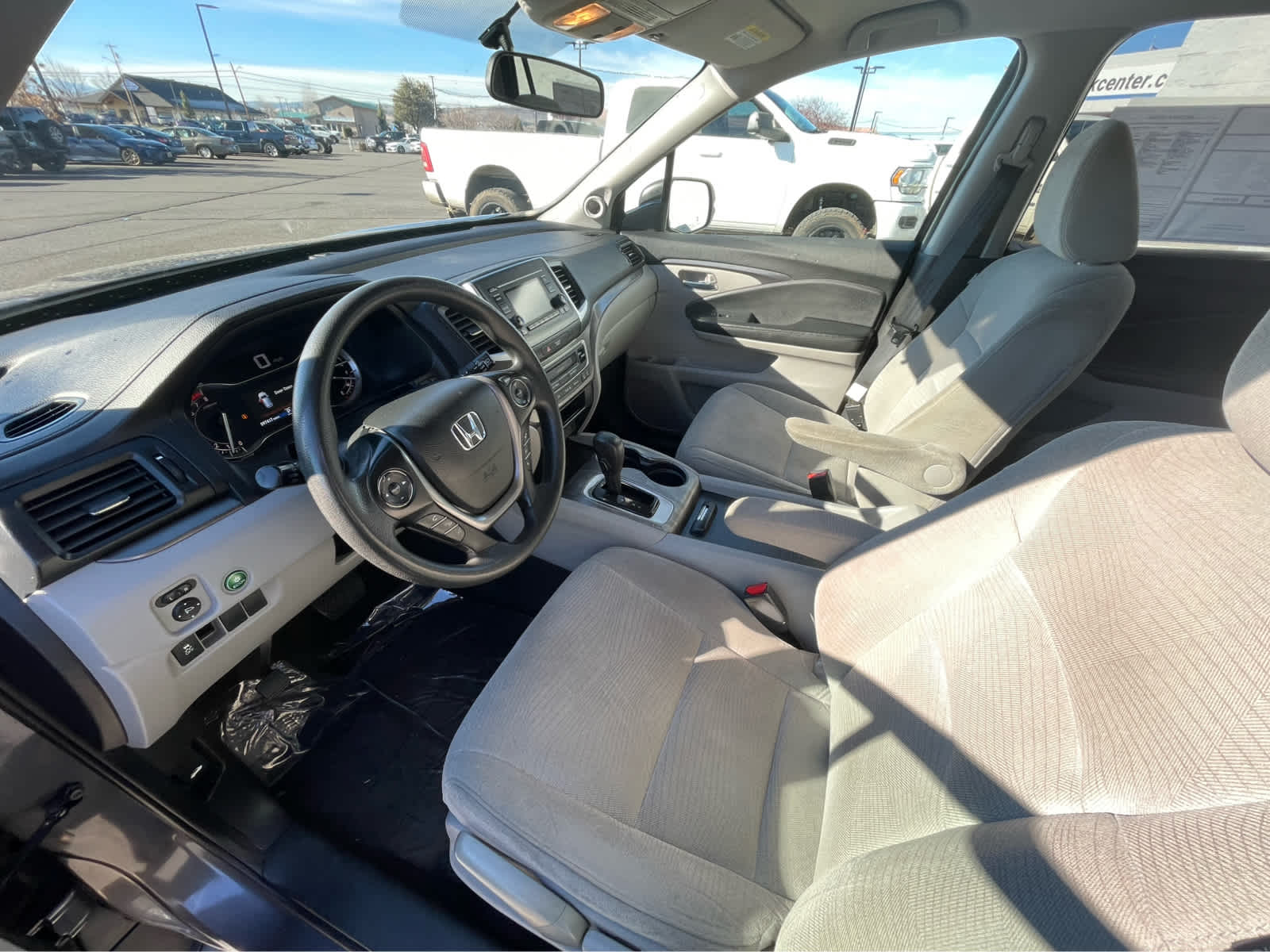 Used 2016 Honda Pilot LX with VIN 5FNYF6H10GB079182 for sale in Klamath Falls, OR