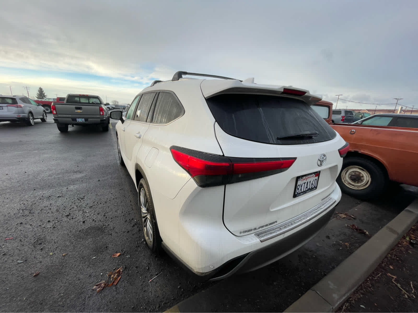 Thumbnail: 2021 Toyota Highlander - 6