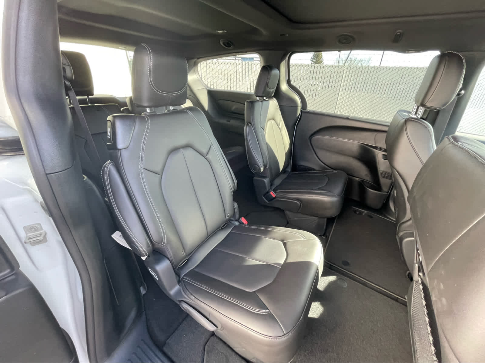 Thumbnail: 2026 Chrysler Pacifica - 25