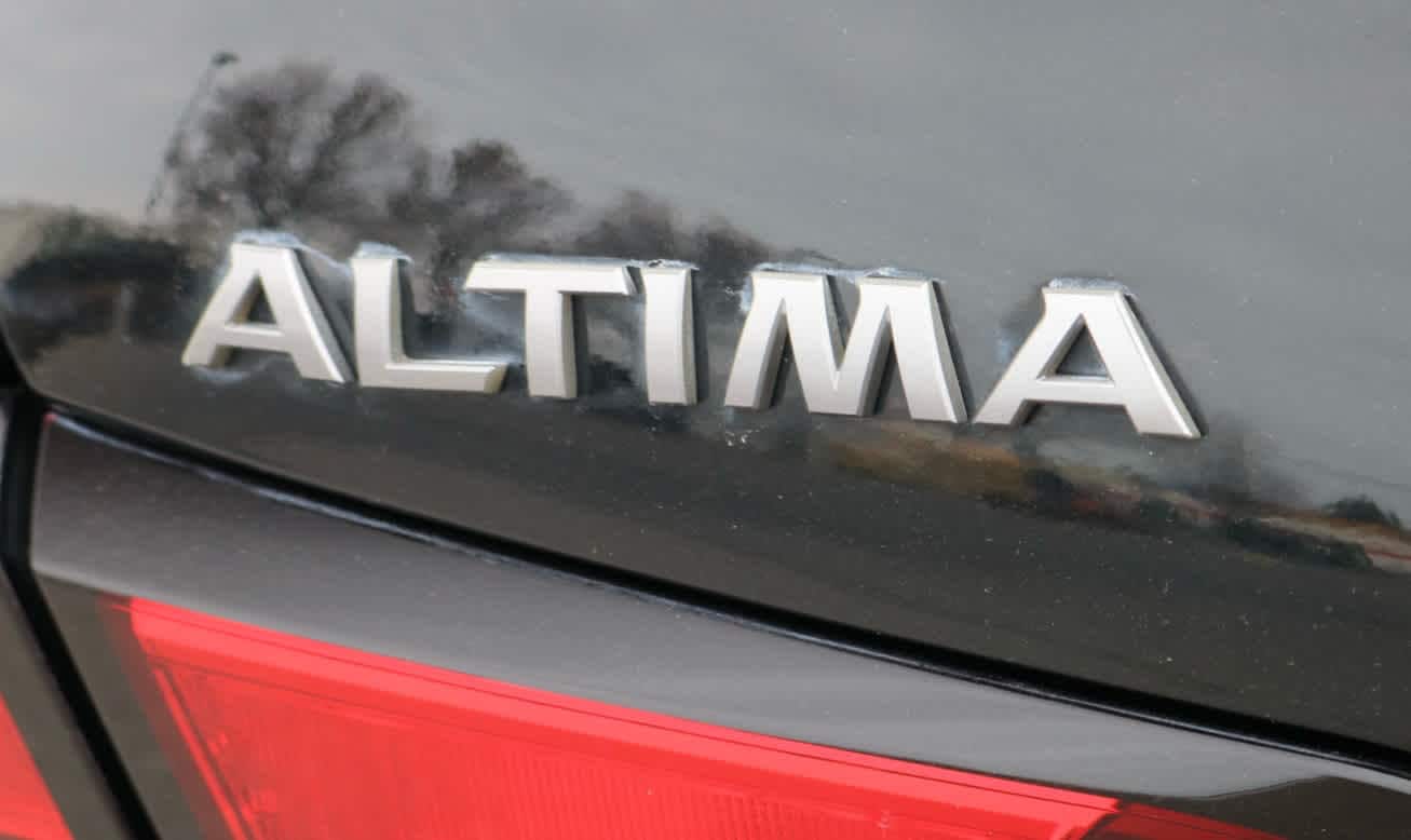 Thumbnail: 2023 Nissan Altima - 9
