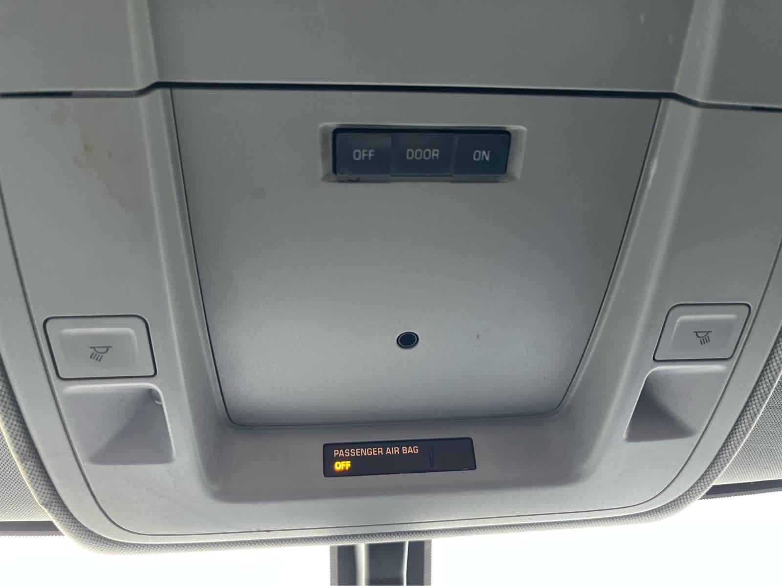 Thumbnail: 2018 Chevrolet Silverado 1500 - 19