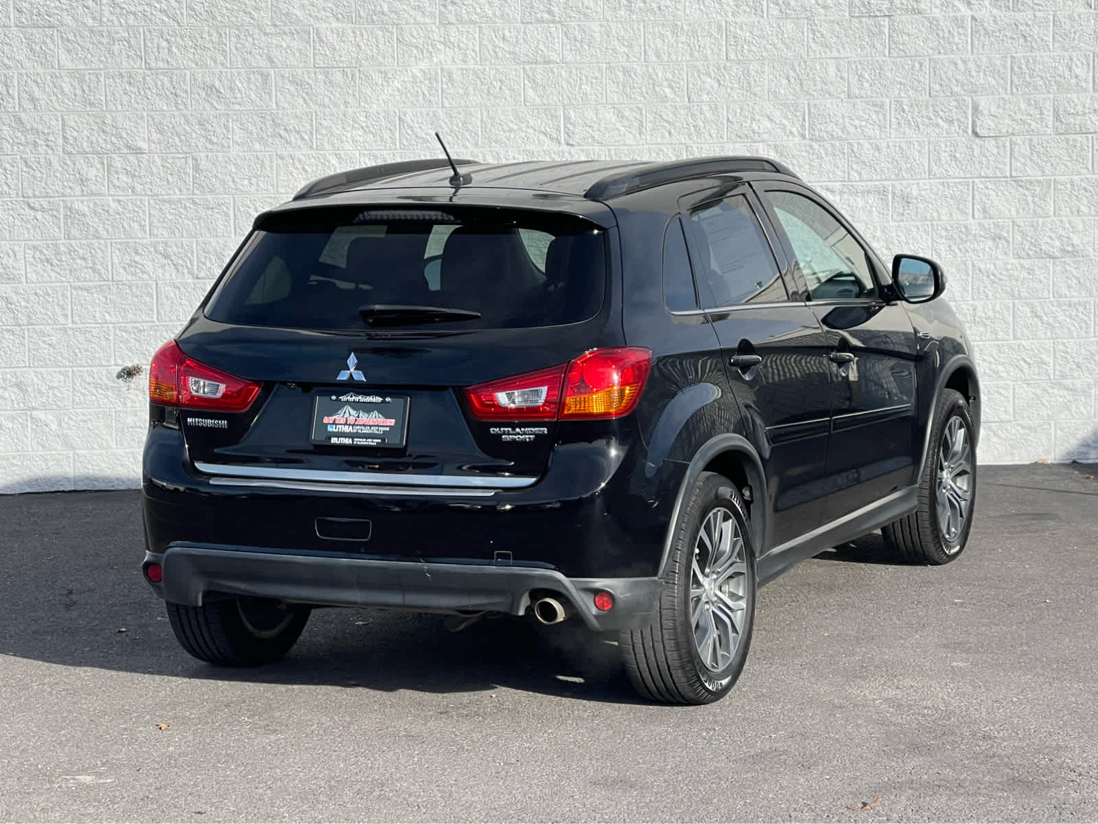 Thumbnail: 2016 Mitsubishi Outlander Sport - 7