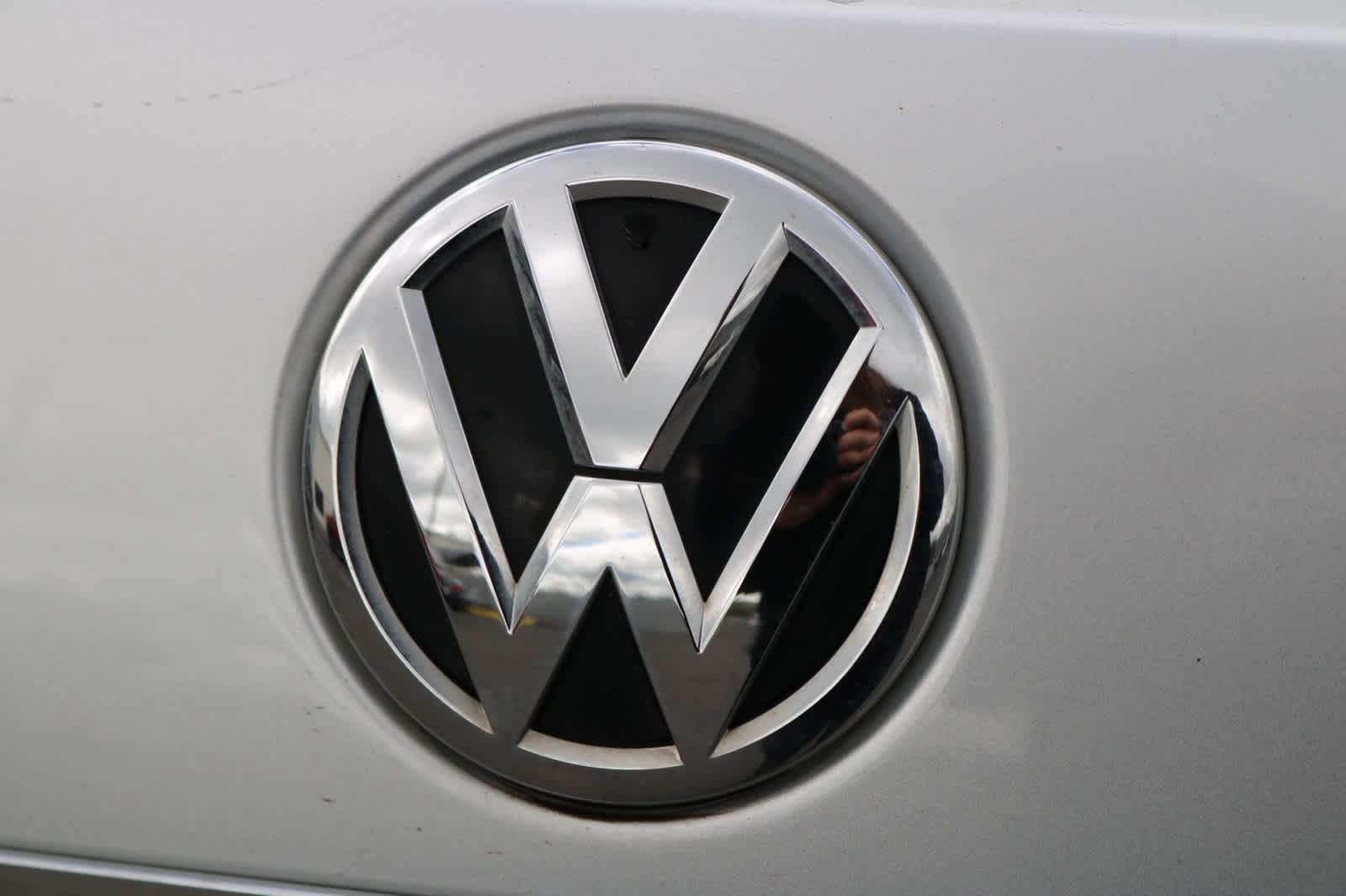 Thumbnail: 2017 Volkswagen Passat - 9