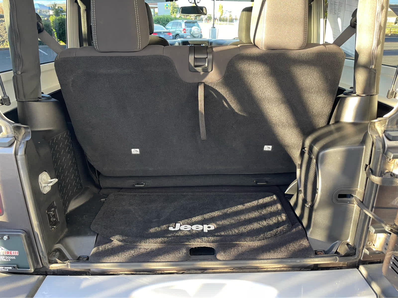 Thumbnail: 2014 Jeep Wrangler - 23