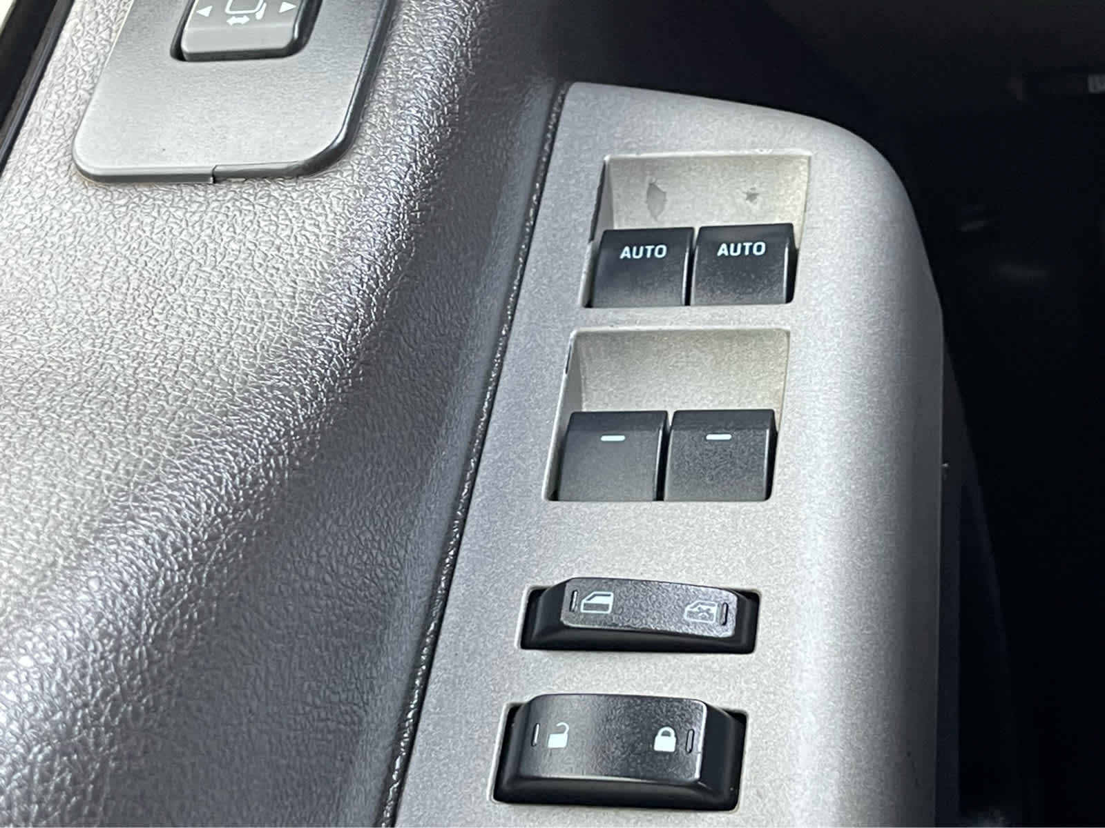 Thumbnail: 2015 Ford F-350 - 18