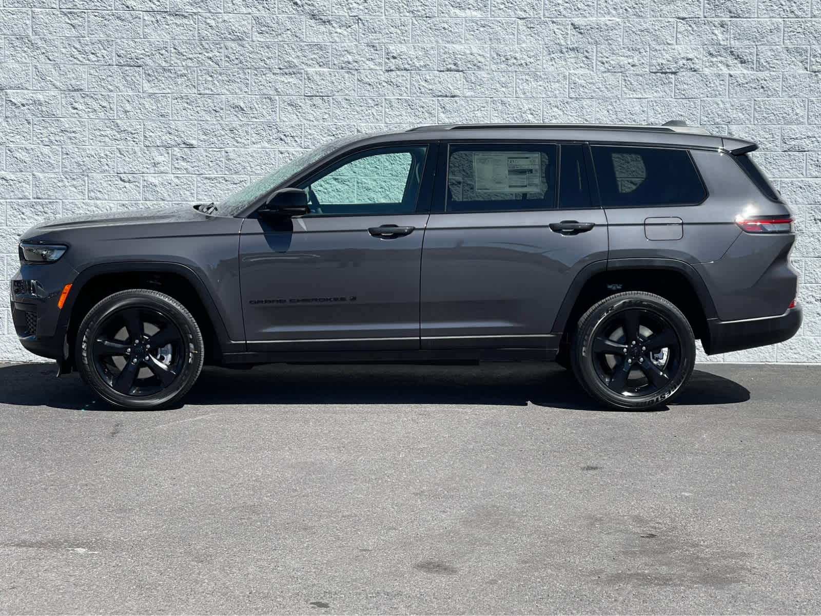 Thumbnail: 2025 Jeep Grand Cherokee - 4