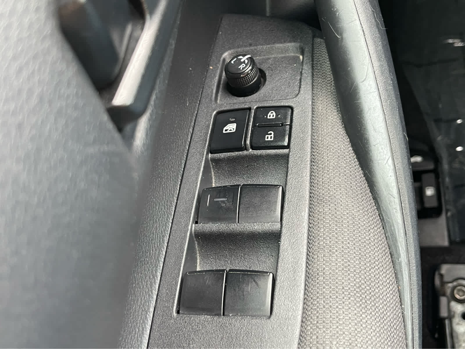 Thumbnail: 2023 Toyota Corolla - 18