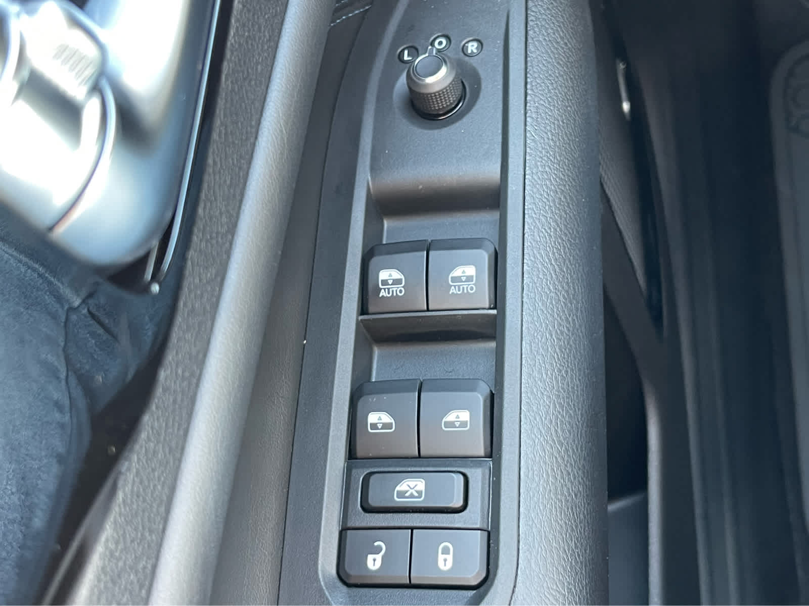 Thumbnail: 2025 Jeep Compass - 17