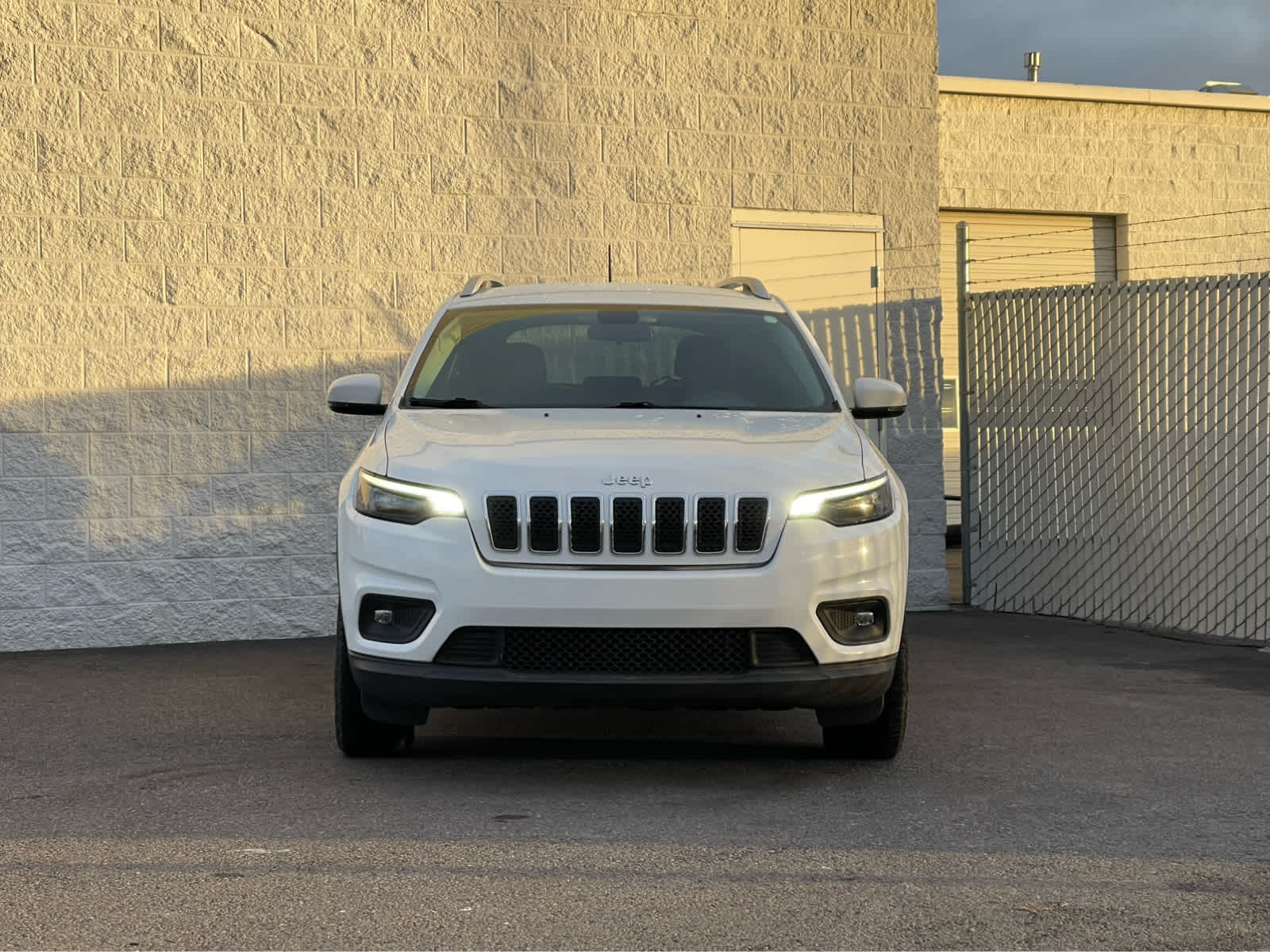 Thumbnail: 2019 Jeep Cherokee - 3