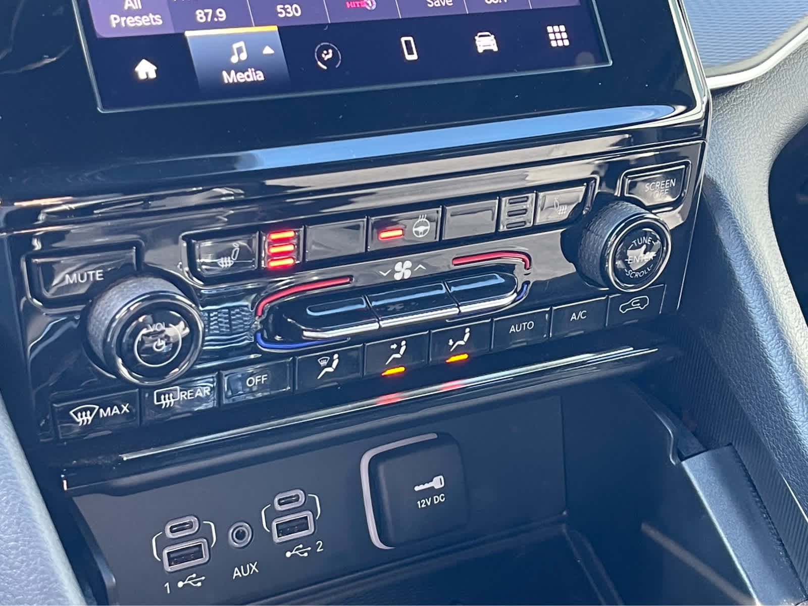 Thumbnail: 2025 Jeep Grand Cherokee - 16