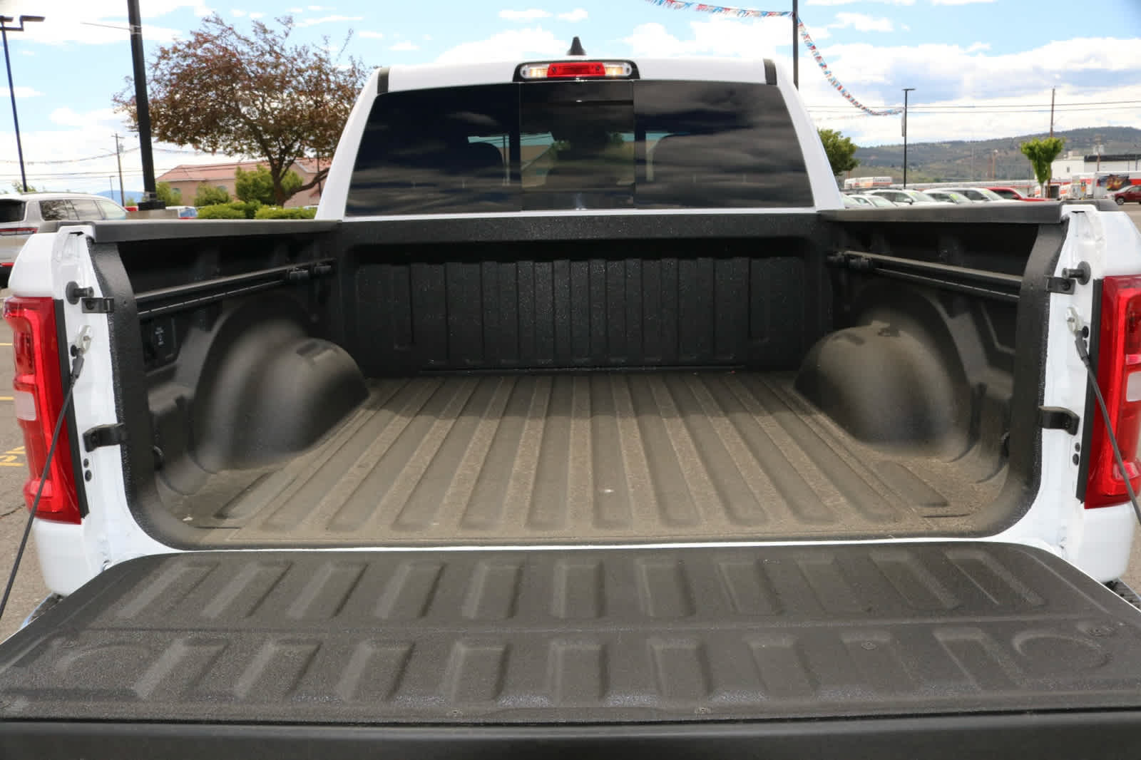 Thumbnail: 2026 RAM 1500 - 10