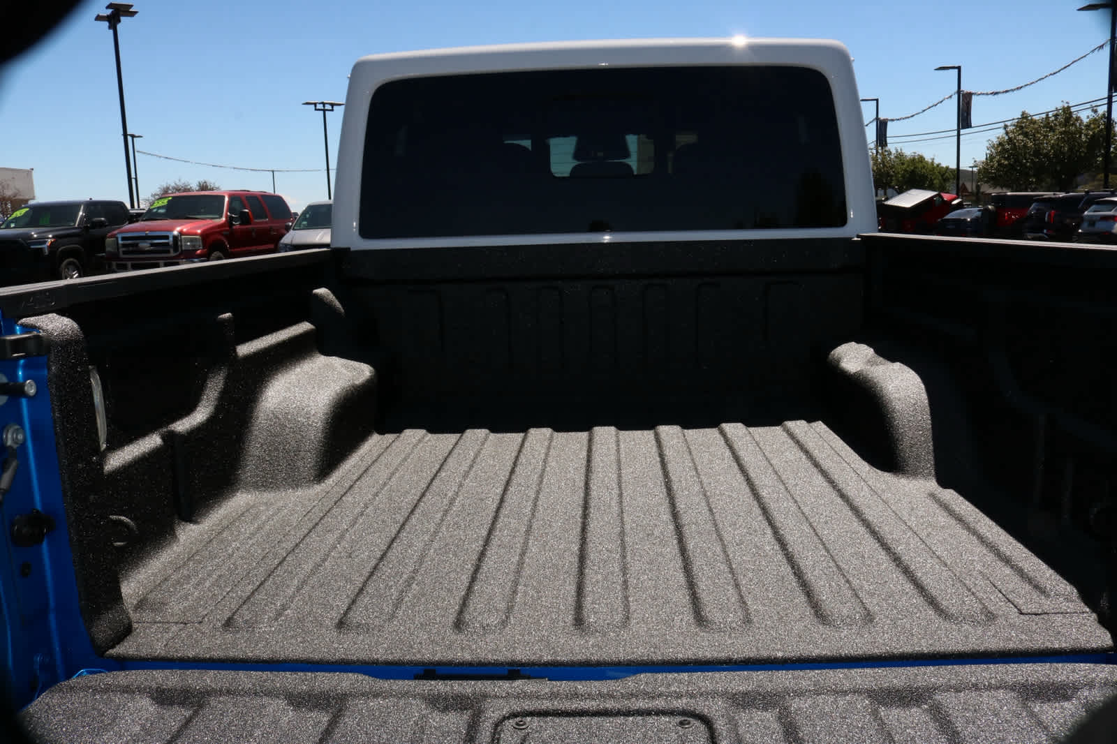 Thumbnail: 2026 Jeep Gladiator - 13