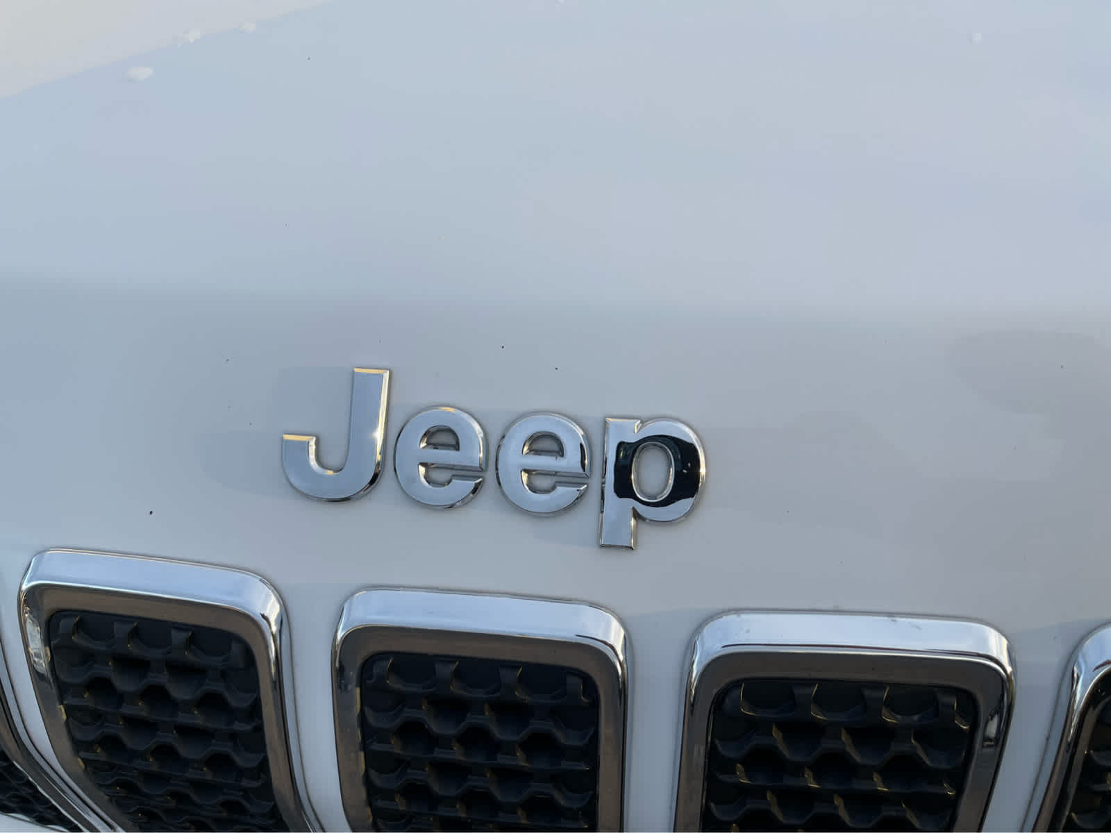 Thumbnail: 2019 Jeep Cherokee - 8