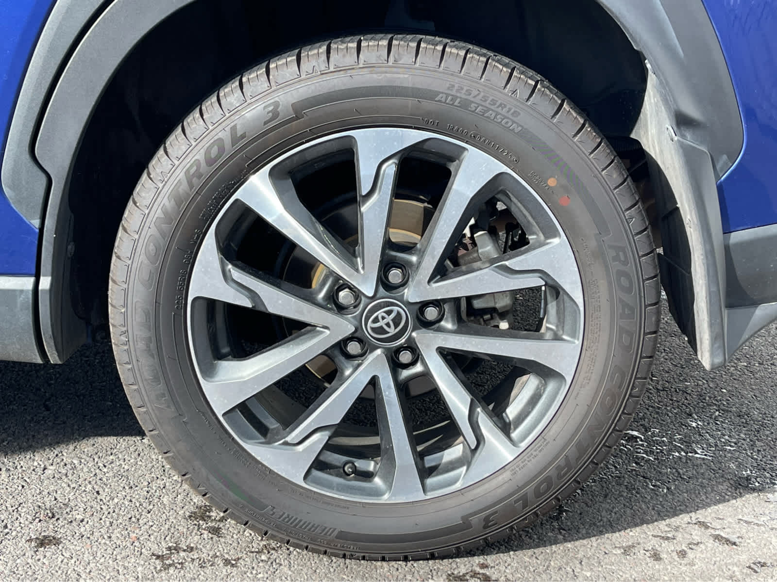 Thumbnail: 2023 Toyota Corolla Cross - 11