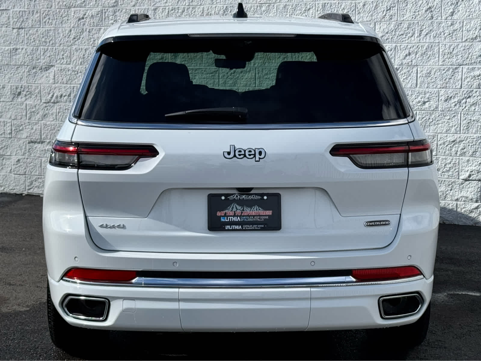 2025 Jeep Grand Cherokee Overland photo 4