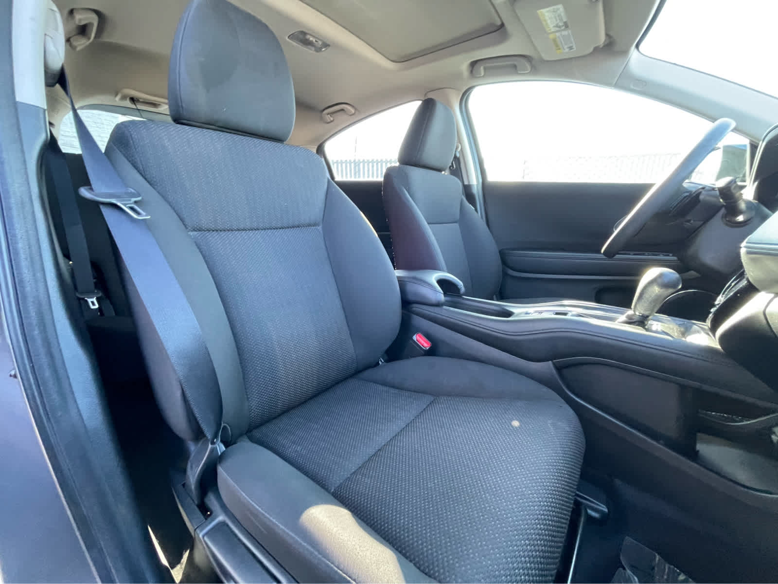 Thumbnail: 2016 Honda HR-V - 29