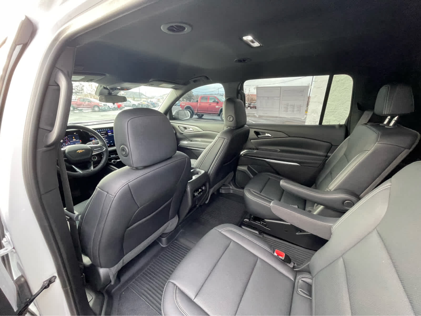 Thumbnail: 2025 Chevrolet Traverse - 21