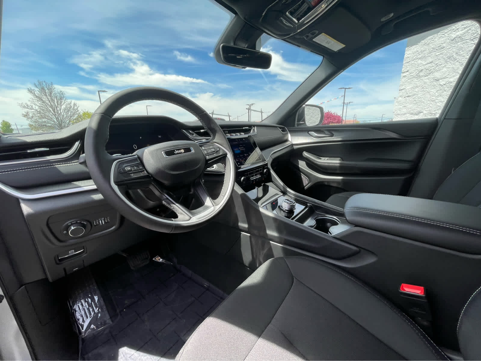 Thumbnail: 2025 Jeep Grand Cherokee - 2