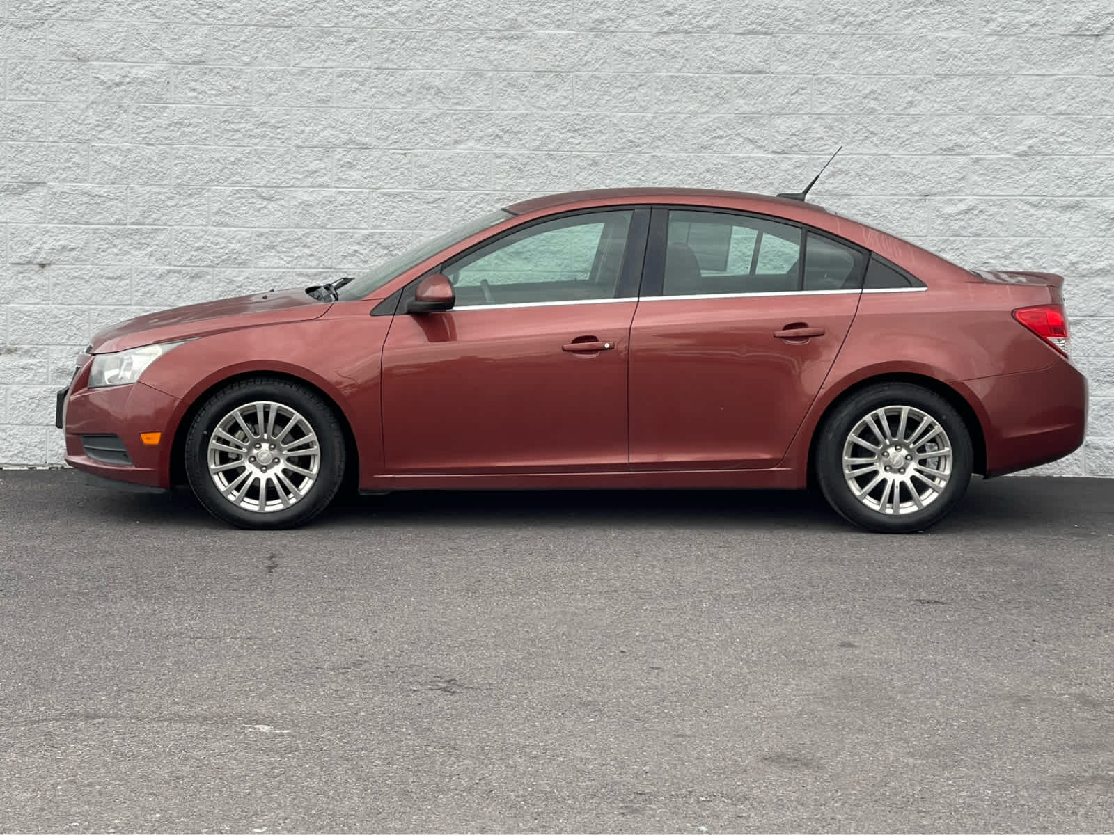 Thumbnail: 2013 Chevrolet Cruze - 4