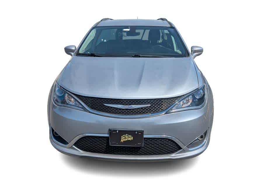Used 2017 Chrysler Pacifica Touring-L with VIN 2C4RC1BG4HR815950 for sale in Klamath Falls, OR
