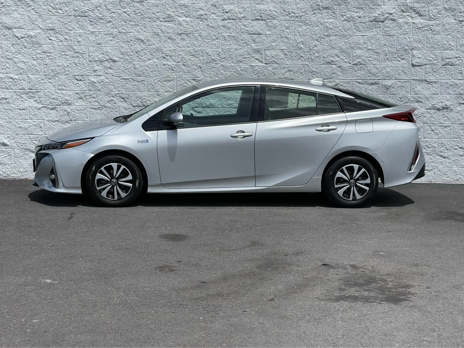 Thumbnail: 2017 Toyota Prius Prime - 4