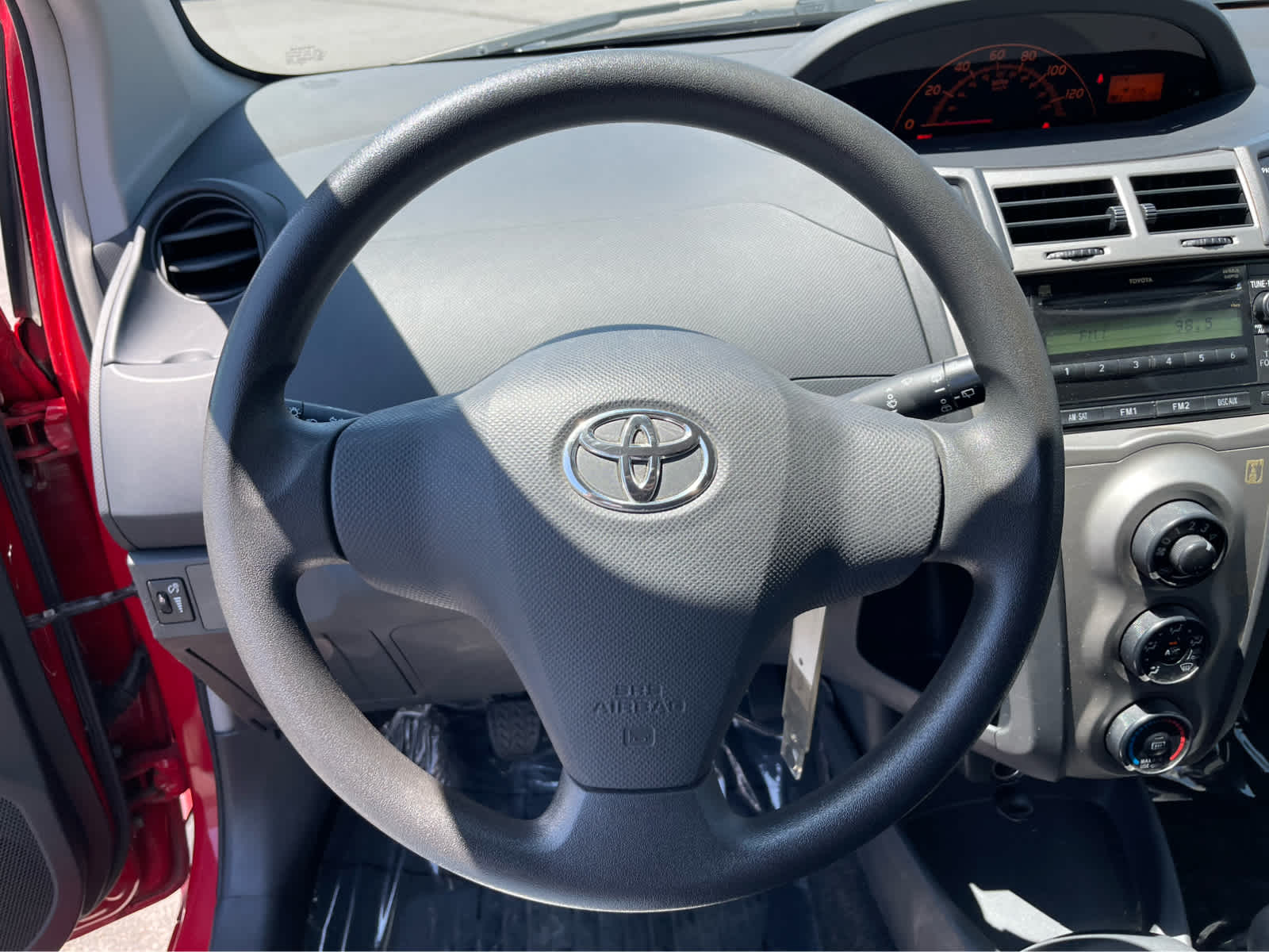 Thumbnail: 2009 Toyota Yaris - 19