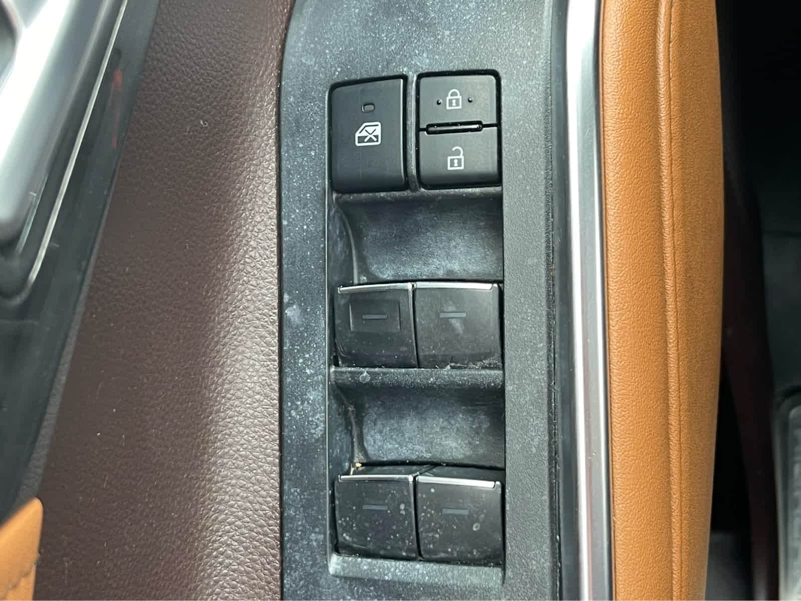 Thumbnail: 2021 Toyota Highlander - 19