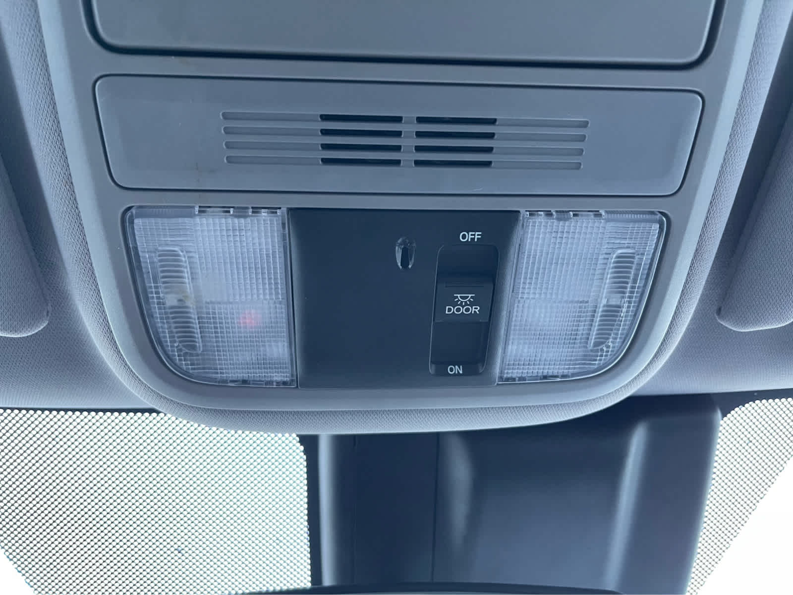 Thumbnail: 2018 Honda Odyssey - 17