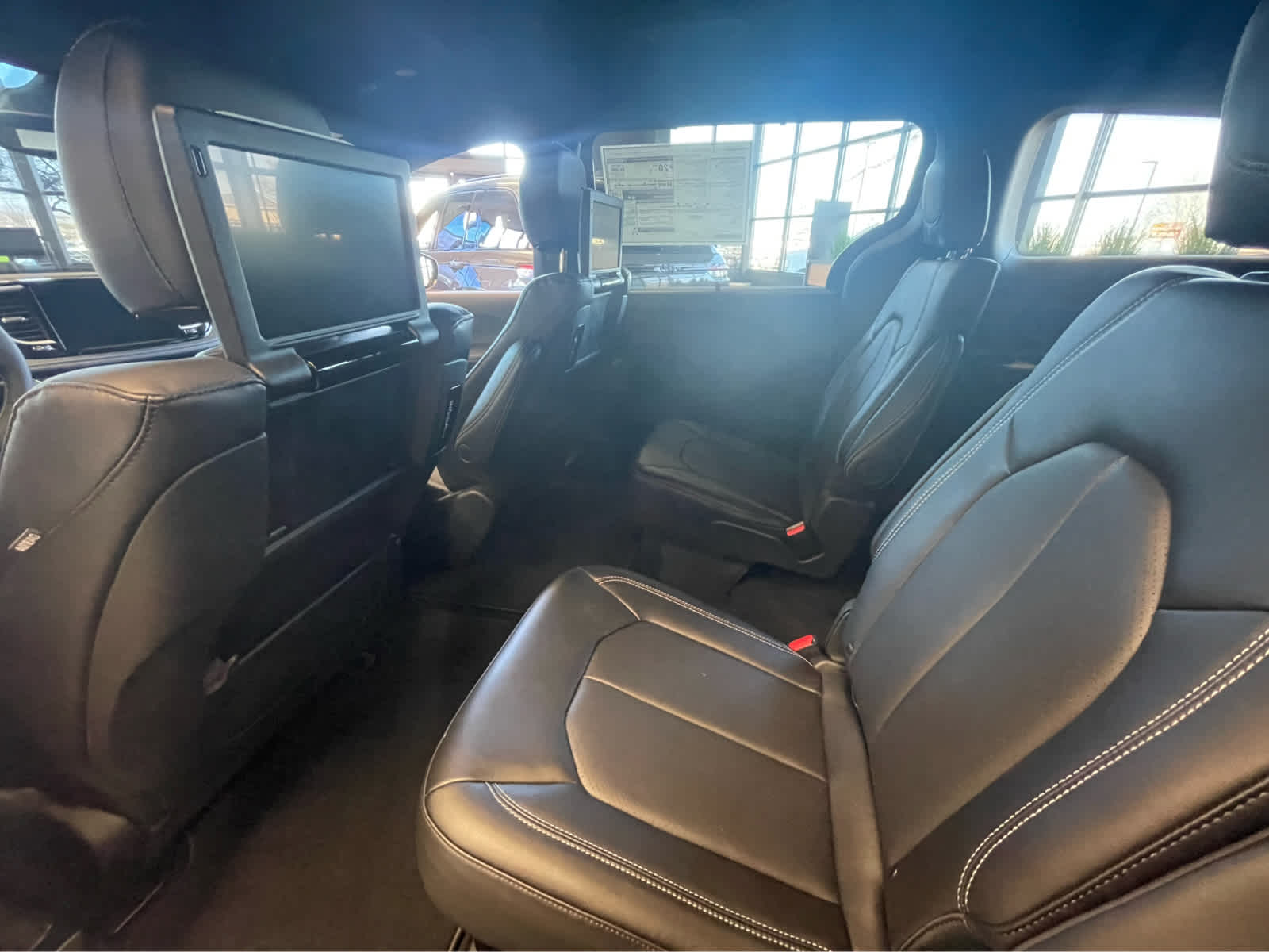 Thumbnail: 2026 Chrysler Pacifica - 29