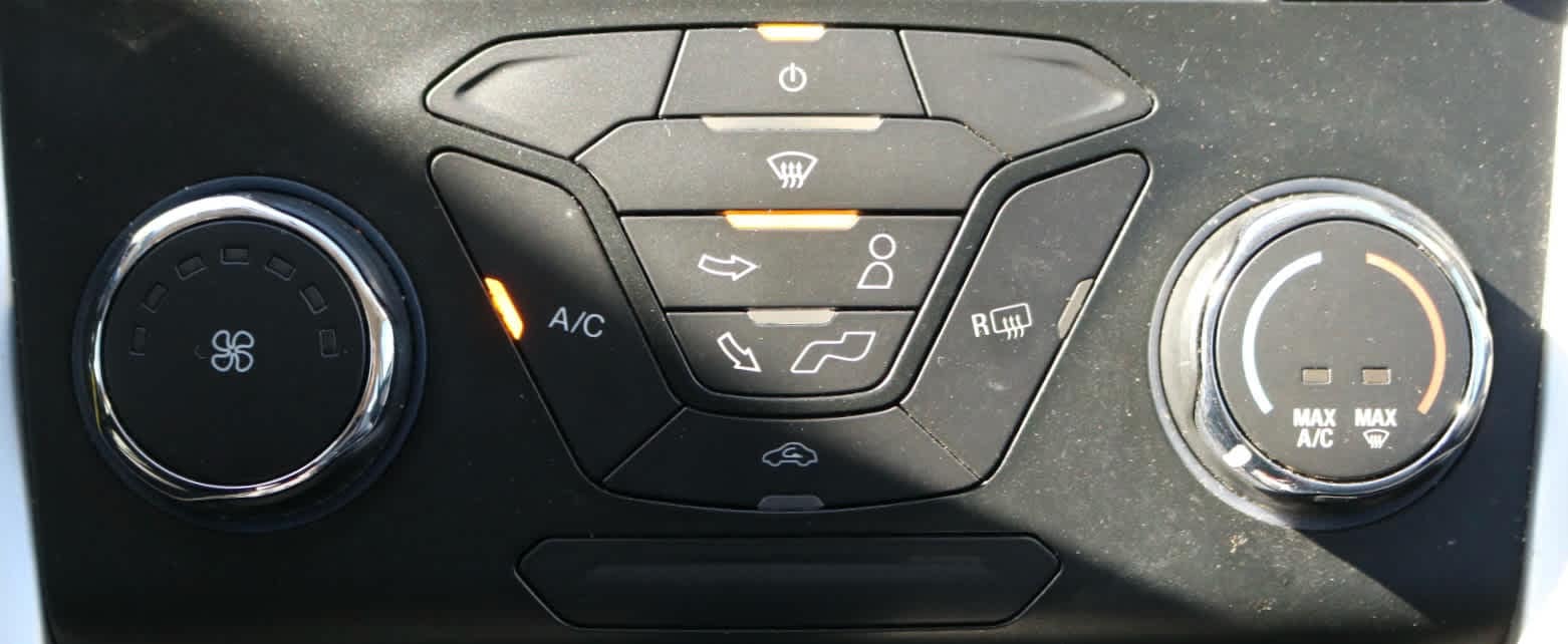 Thumbnail: 2013 Ford Fusion - 15