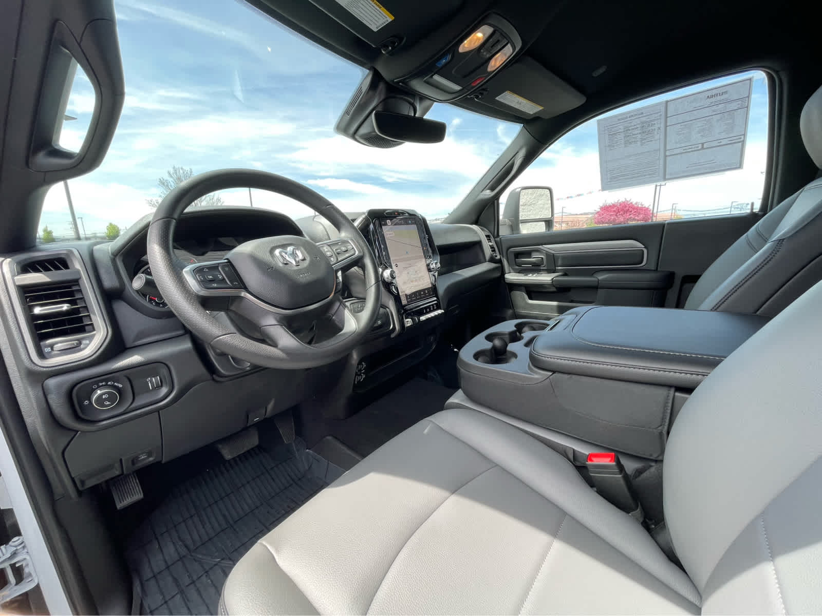 2025 Ram 3500 Tradesman photo 2