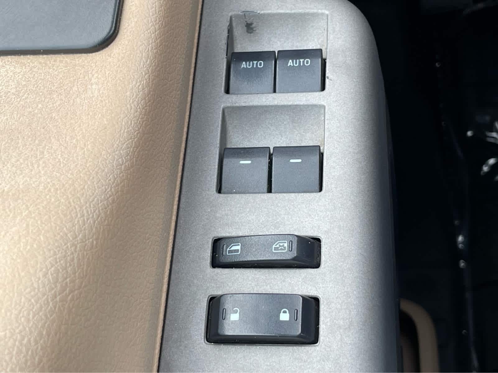 Thumbnail: 2015 Ford F-350 - 21