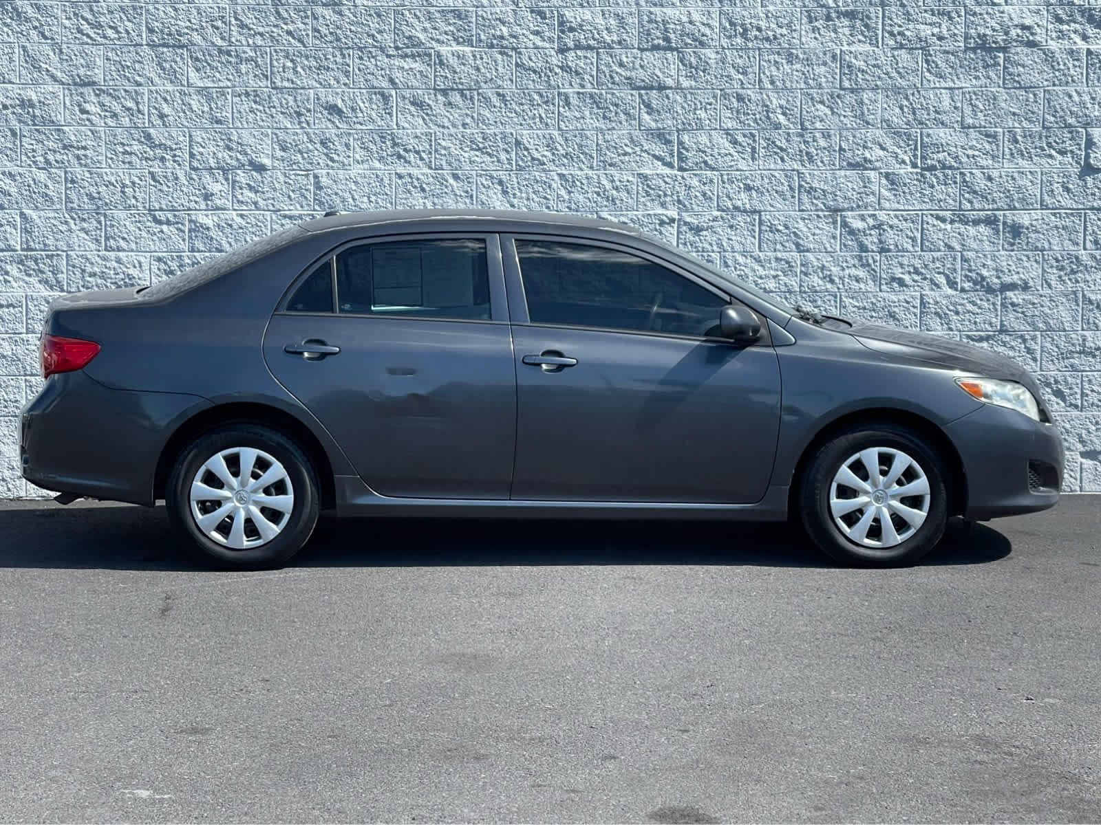 Thumbnail: 2010 Toyota Corolla - 5